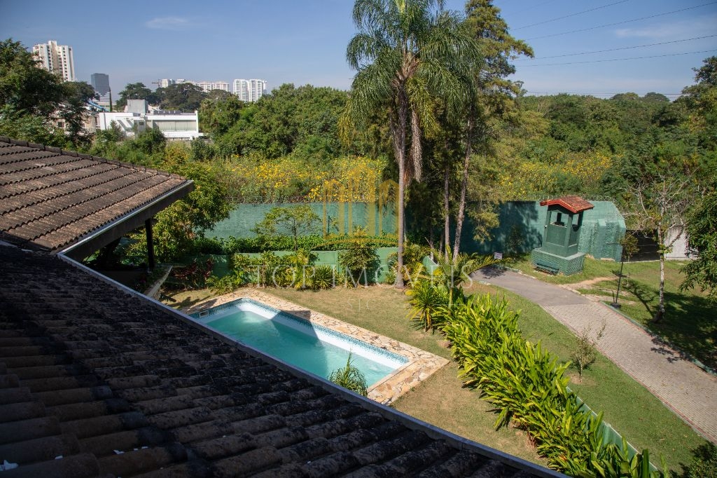 Belíssimo Sobrado em Condomínio Fechado - Esplanada do Sol 5 suítes piscina churrasqueira 700 metros de construção