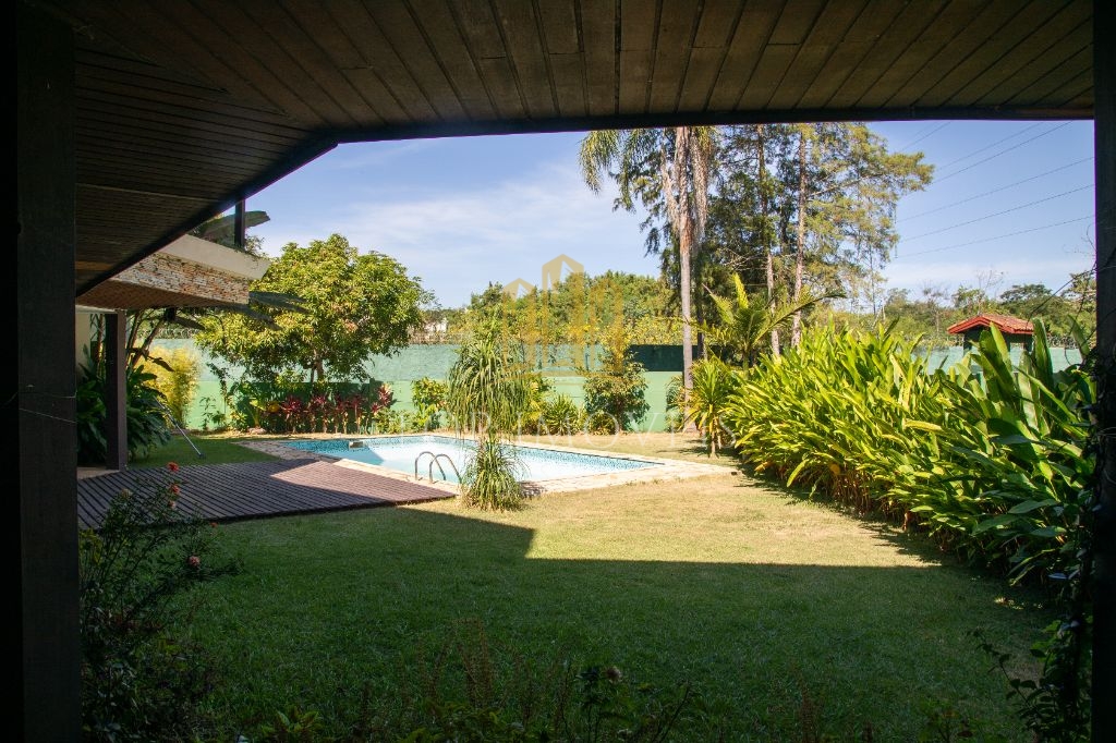 Belíssimo Sobrado em Condomínio Fechado - Esplanada do Sol 5 suítes piscina churrasqueira 700 metros de construção