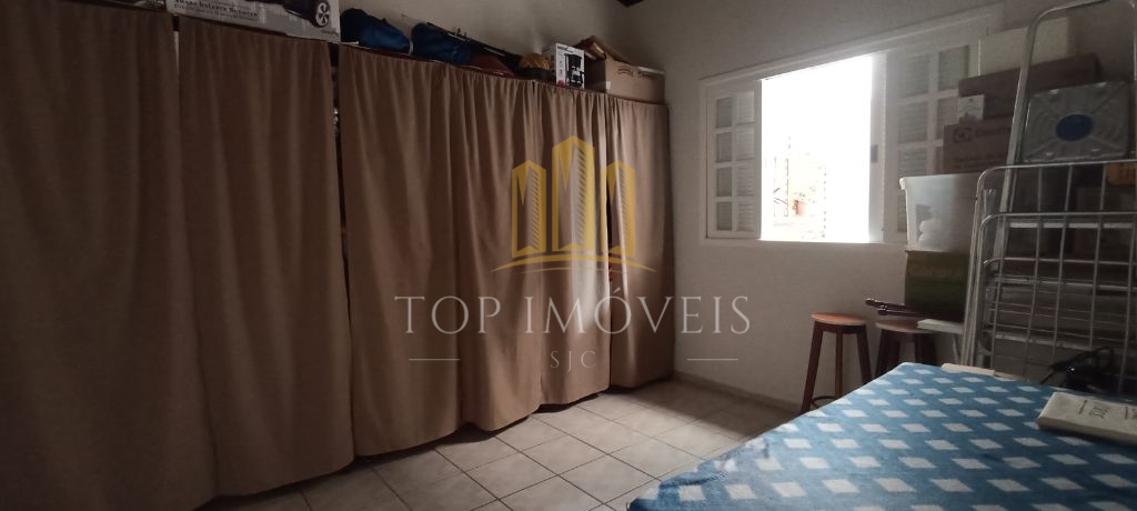 Excelente casa com 3 dormitórios sendo 1 suíte em condomínio fechado em Jacareí