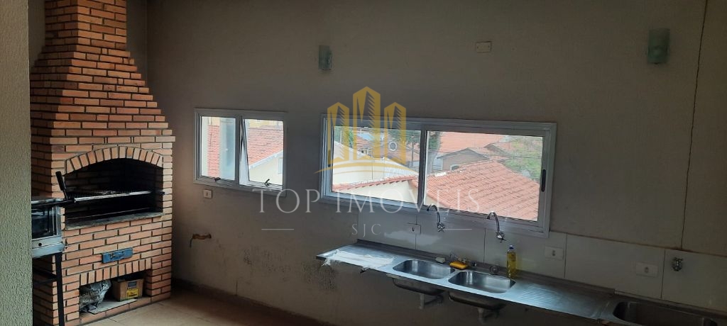 Prédio Comercial em Pleno Funcionamento em frente hospital da Vila