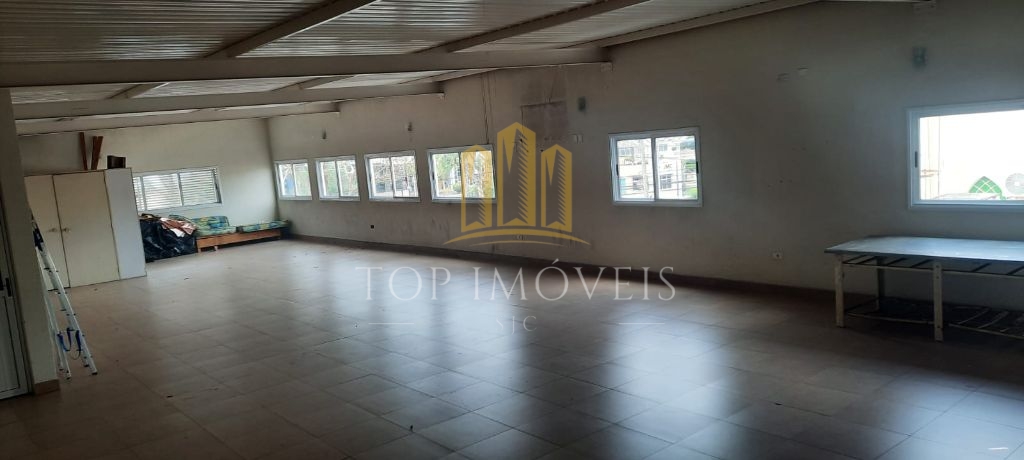 Prédio Comercial em Pleno Funcionamento em frente hospital da Vila
