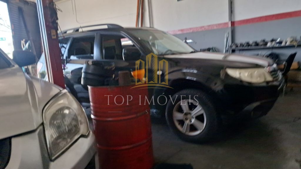 Galpão comercial, excelente localização em São José dos Campos