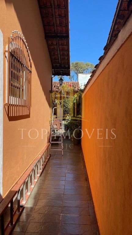 Linda Casa Localizada no Jardim Portugal com Planejados