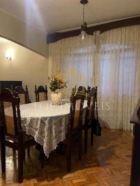 Linda Casa Localizada no Jardim Portugal com Planejados