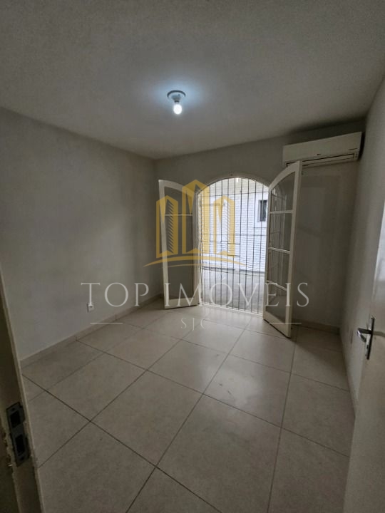 Linda Casa Localizada no Vista Verde com 5 dormitorios Suite e Planejados