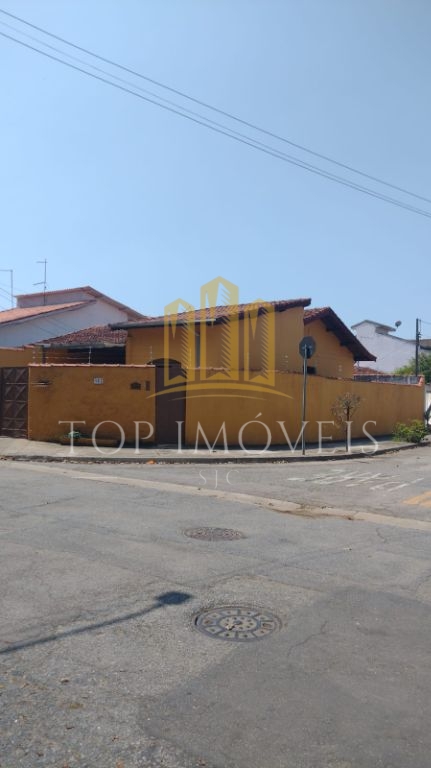 Oportunidade Imperdível - Casa em Condomínio no Residencial Jardim das Flores