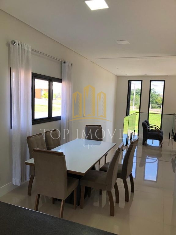Linda Casa de Alto Padrão no Condomínio Residencial Malibu - Caçapava S/P
