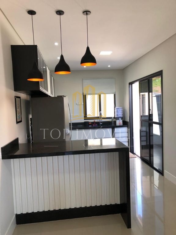 Linda Casa de Alto Padrão no Condomínio Residencial Malibu - Caçapava S/P