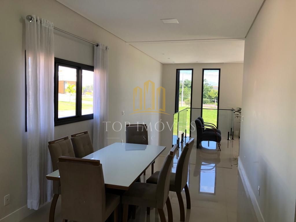 Linda Casa de Alto Padrão no Condomínio Residencial Malibu - Caçapava S/P