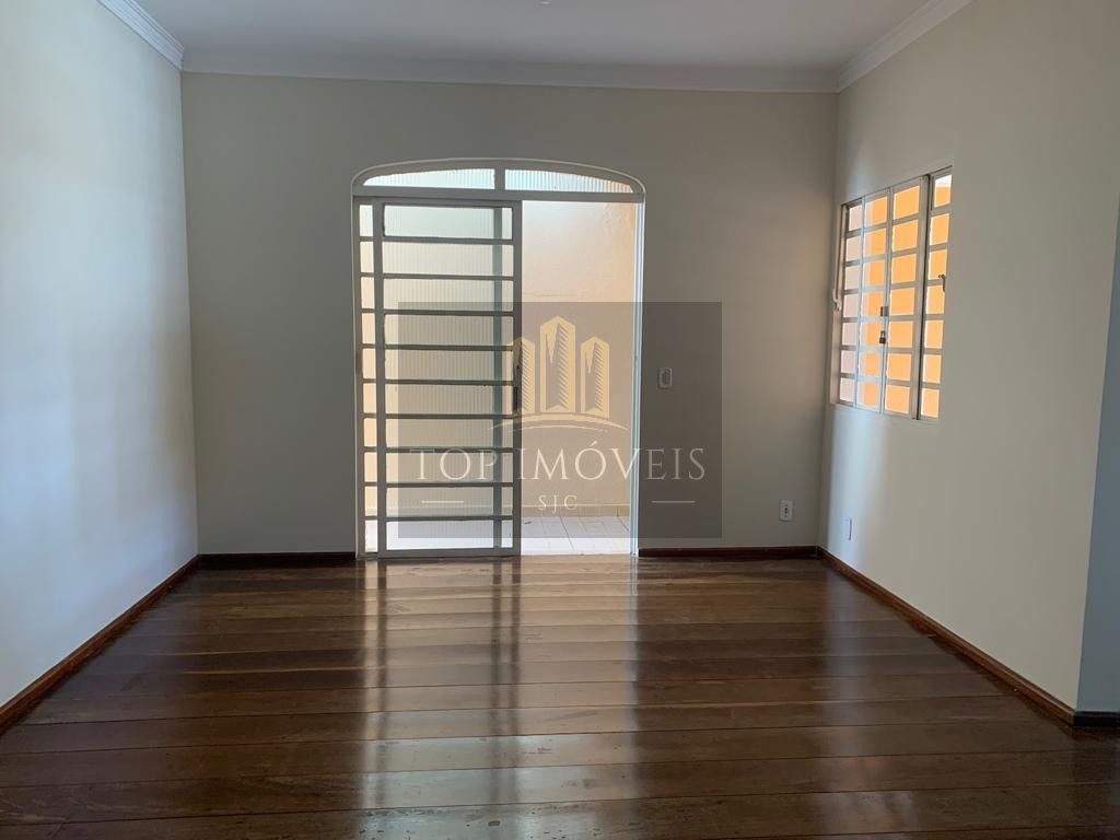Casa térrea no Jardim das Indústrias, São José dos Campos/SP
