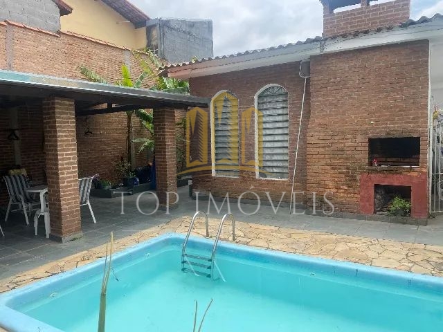 Excelente Casa Localizada no Satelite com piscina ,churrasqueira e lareira com ponto comercial na frente que pode ser alugado.