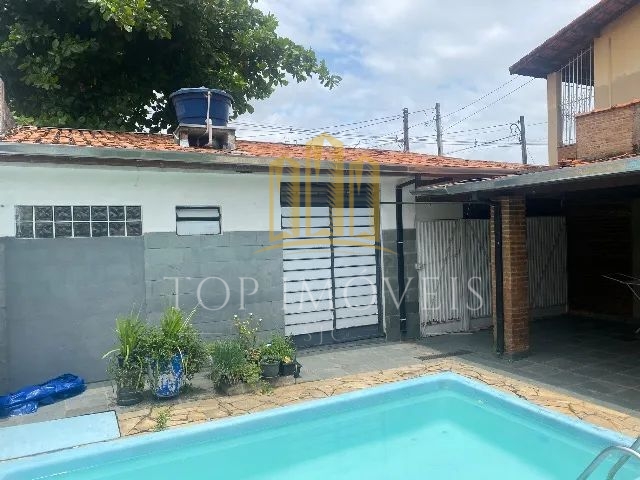 Excelente Casa Localizada no Satelite com piscina ,churrasqueira e lareira com ponto comercial na frente que pode ser alugado.