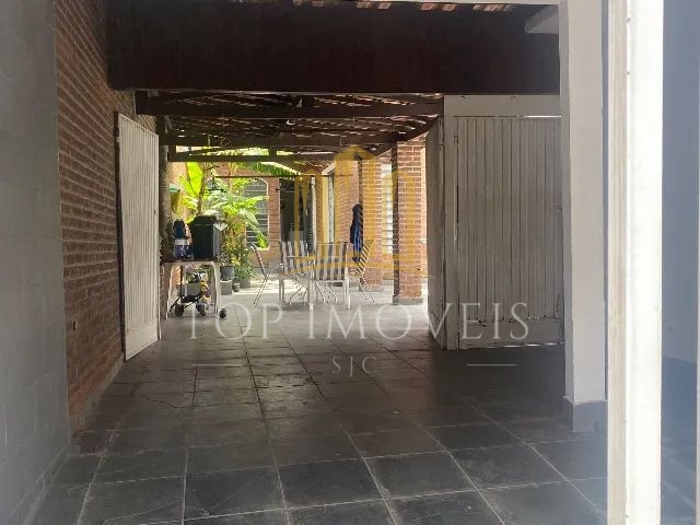 Excelente Casa Localizada no Satelite com piscina ,churrasqueira e lareira com ponto comercial na frente que pode ser alugado.