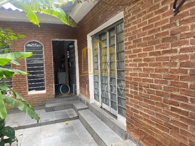 Excelente Casa Localizada no Satelite com piscina ,churrasqueira e lareira com ponto comercial na frente que pode ser alugado.