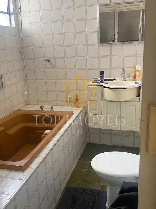Excelente Casa Localizada no Satelite com piscina ,churrasqueira e lareira com ponto comercial na frente que pode ser alugado.