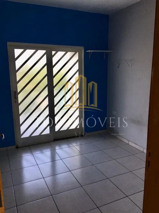 Oportunidade sobrado cinco dormitorios com ponto comercial na zona leste