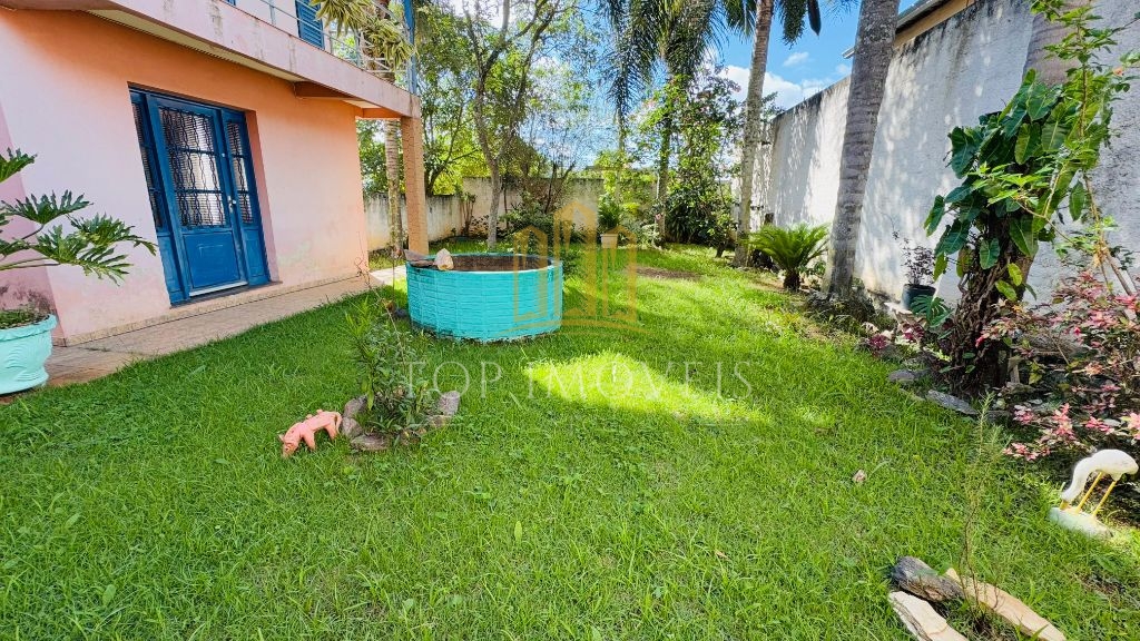 Sobrado Espetacular com 4 Quartos em um Verdadeiro Paraíso Verde!