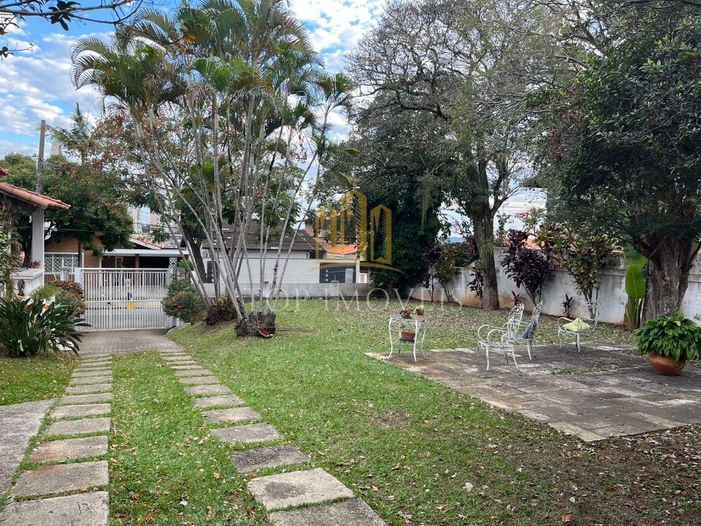 Excelente Localização Casa Térrea no Jardim Esplanada 1040m2 de Terreno, 350m2 de Área Construída