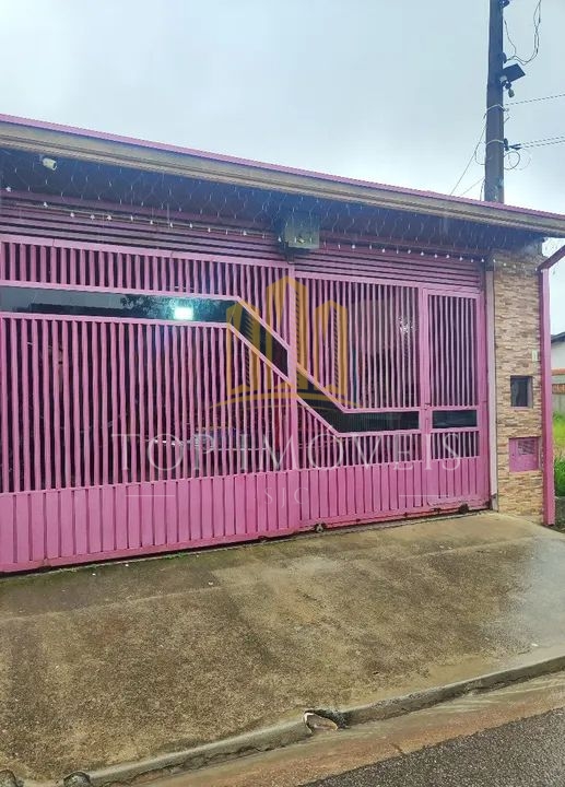 Linda Casa Localizada no Putim com Palenajdos Closet 2 dormitorios com suite
