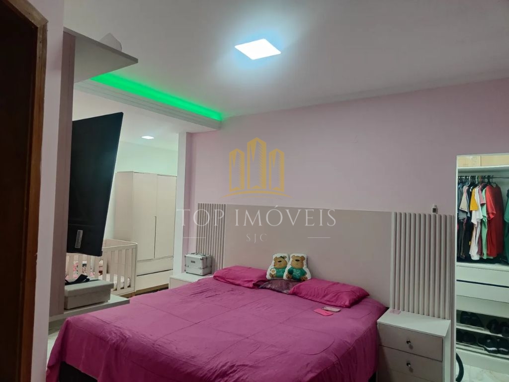 Linda Casa Localizada no Putim com Palenajdos Closet 2 dormitorios com suite