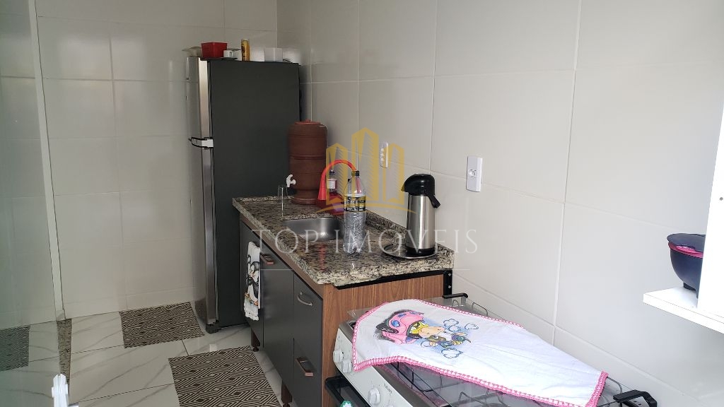 Casa térrea, dois dormitórios, duas vagas cobertas, Zona Sul