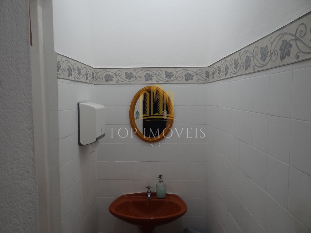 Prédio Comercial no Centro de São Sebastião - Localização Privilegiada!