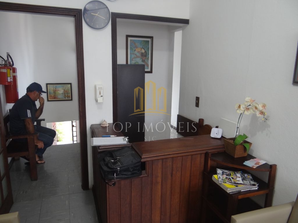 Prédio Comercial no Centro de São Sebastião - Localização Privilegiada!
