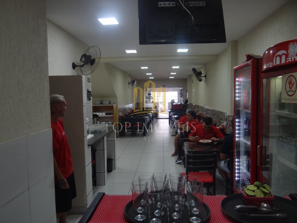 Prédio Comercial no Centro de São Sebastião - Localização Privilegiada!