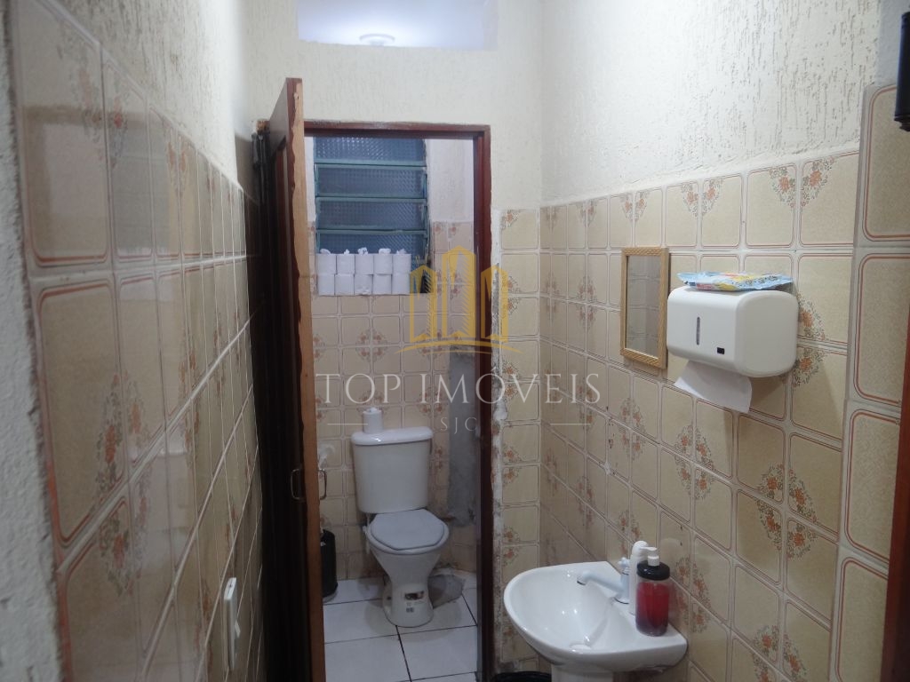 Prédio Comercial no Centro de São Sebastião - Localização Privilegiada!