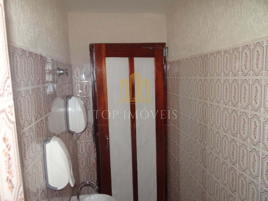 Prédio Comercial no Centro de São Sebastião - Localização Privilegiada!