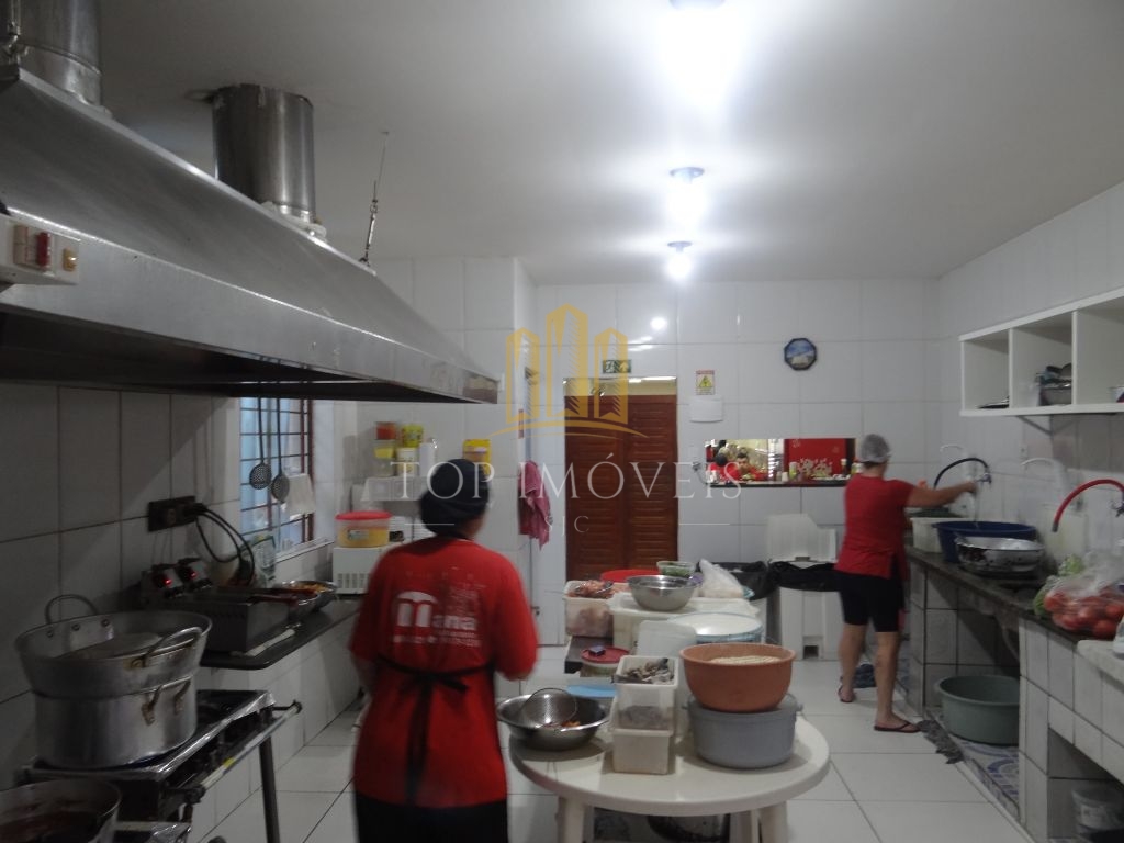 Prédio Comercial no Centro de São Sebastião - Localização Privilegiada!