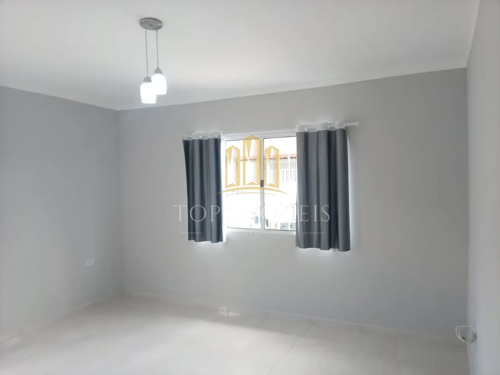 Excelente Casa Localizada No Jardim dos Bandeirante com 2 dormitorios
