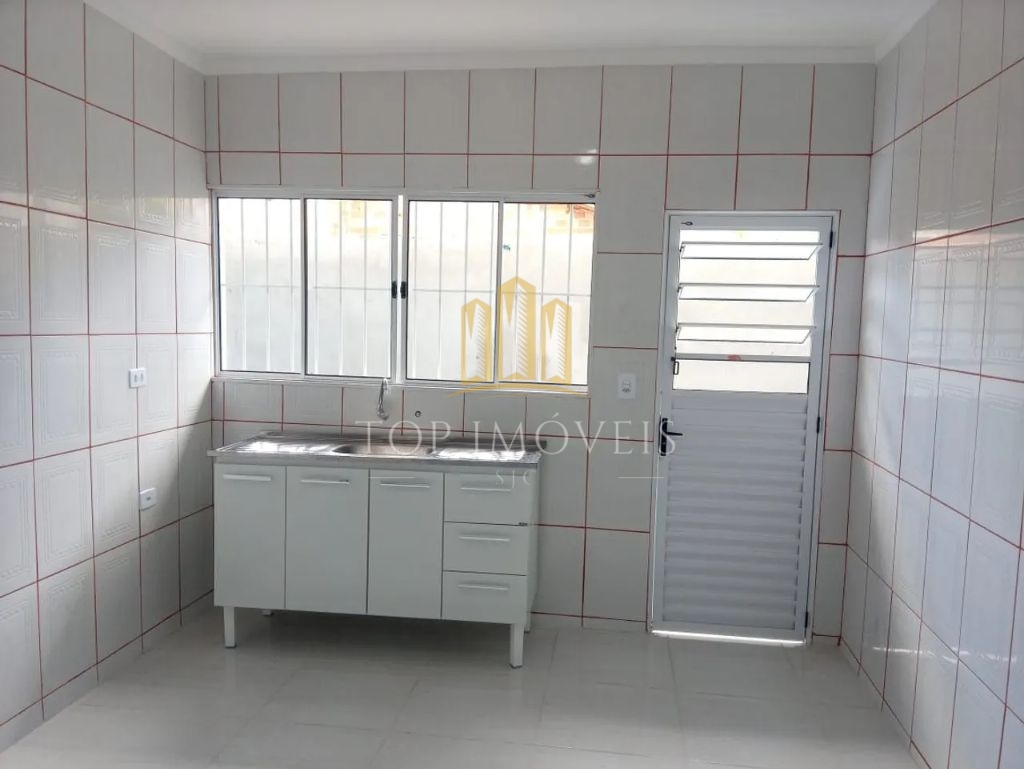 Excelente Casa Localizada No Jardim dos Bandeirante com 2 dormitorios