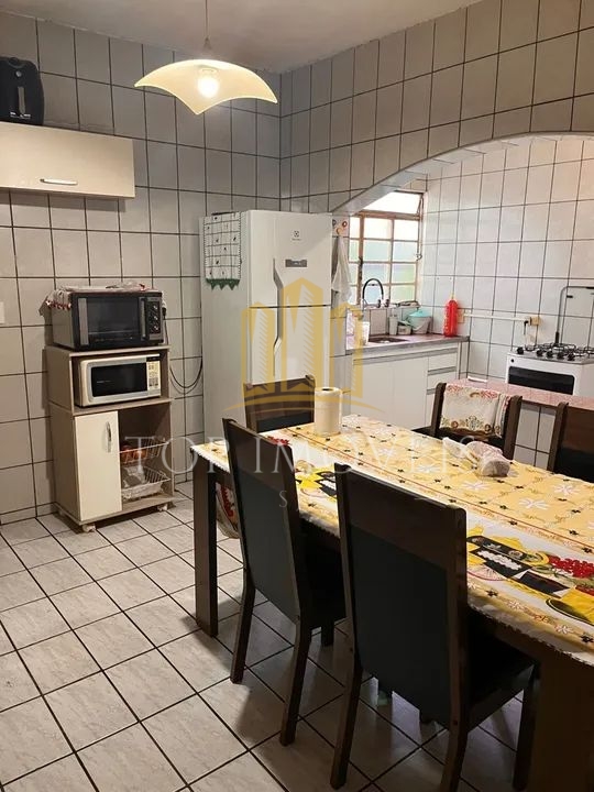 Espaçosa casa cinco dormitorios suite no novo horizonte