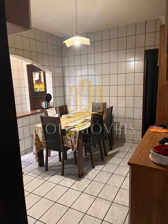 Espaçosa casa cinco dormitorios suite no novo horizonte