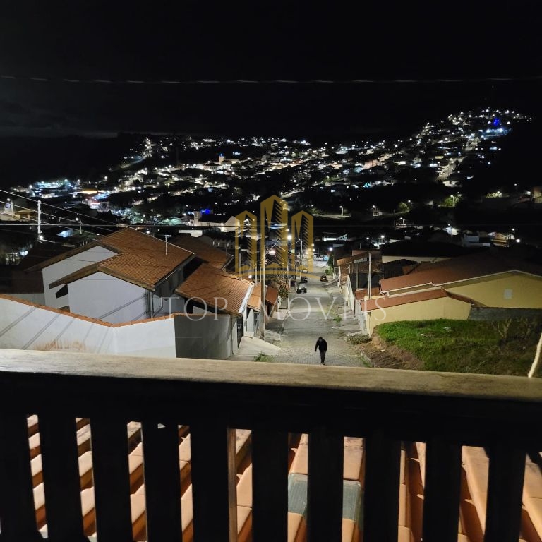 Casa com Vista Panorâmica para Santa Branca