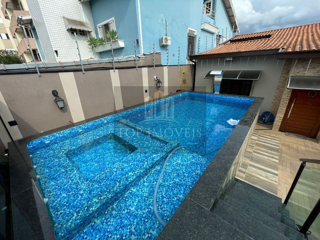 Maravilhosa casa à venda, com 4 dormitórios 212 m² - Jardim Florida - Jacareí/SP