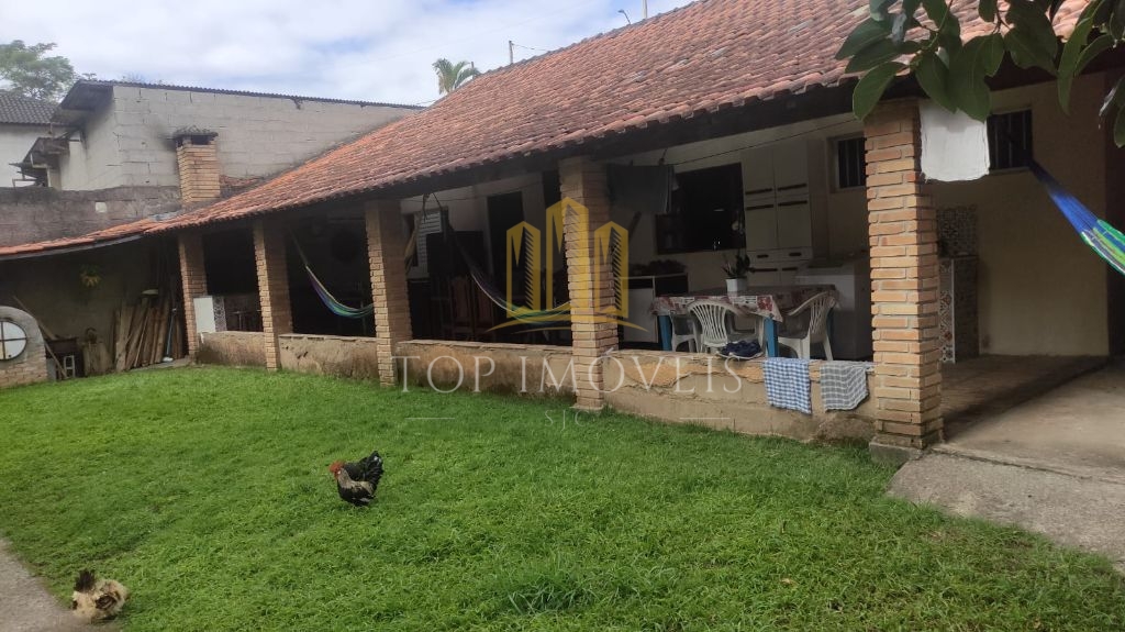 Linda Chacara Localizada no Aguas de Canindu 1 5 KM do centro Piscina e Churrasqueira