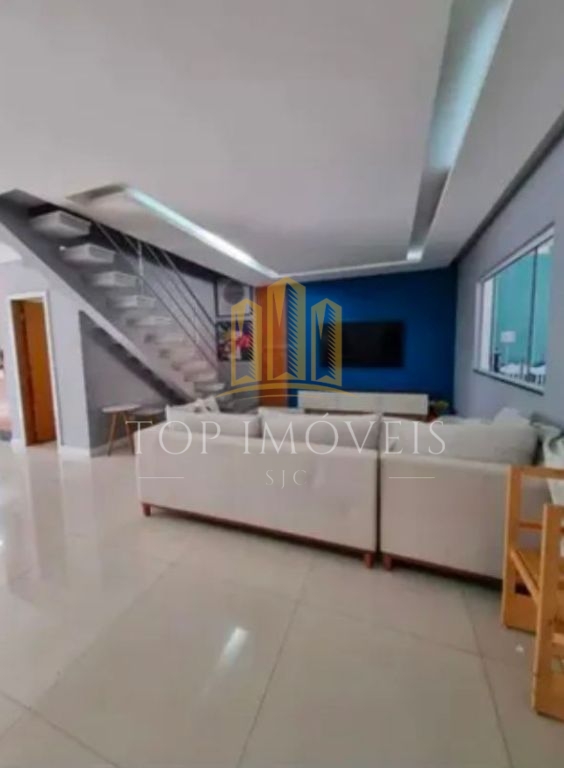 Linda Casa Localizada no Jardim Oriente Reformada Repleta de Planejados Novos 3 dormitorios Suite 4 Banheiros