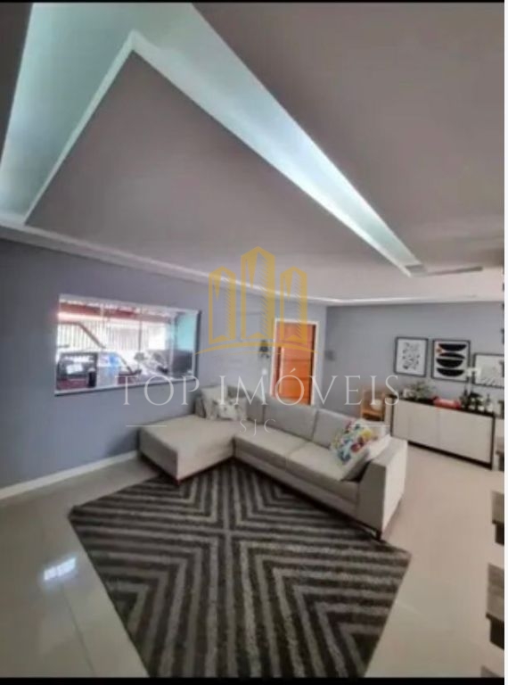Linda Casa Localizada no Jardim Oriente Reformada Repleta de Planejados Novos 3 dormitorios Suite 4 Banheiros