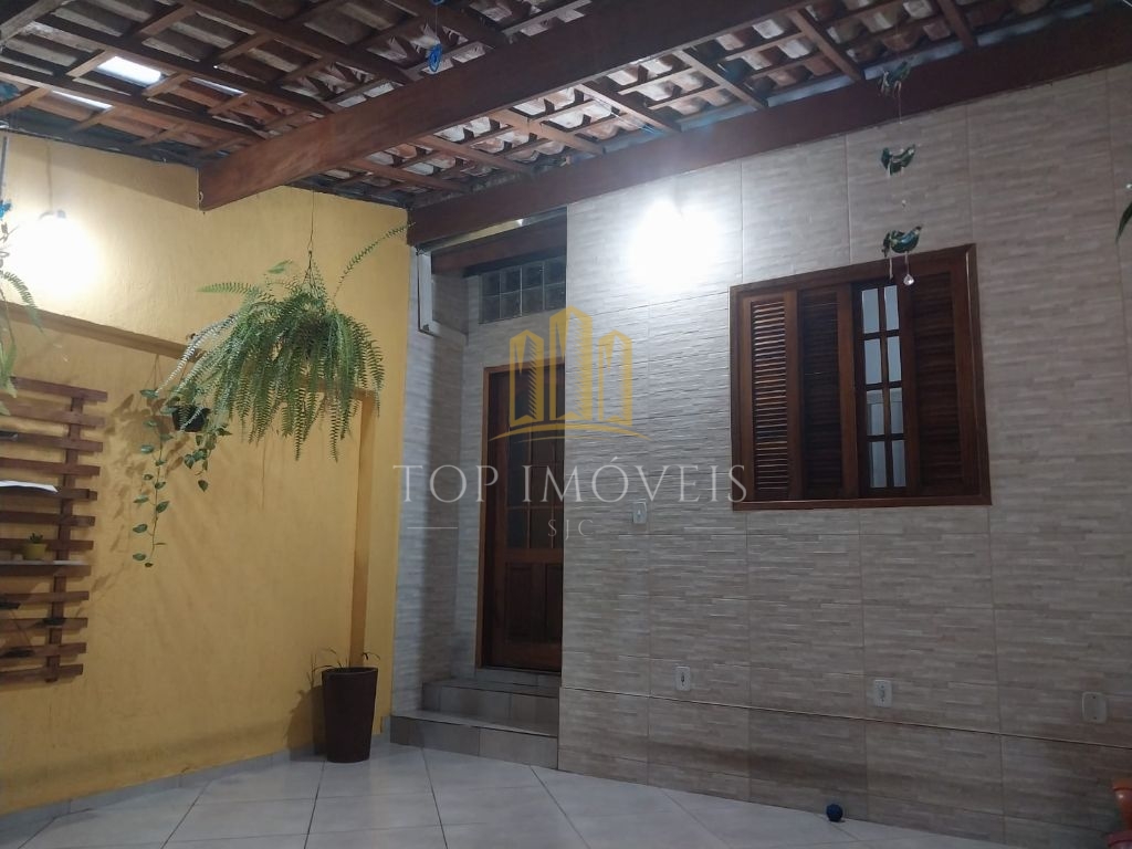 Belissima Casa 3 Dormitórios 1 Suíte Piscina.
