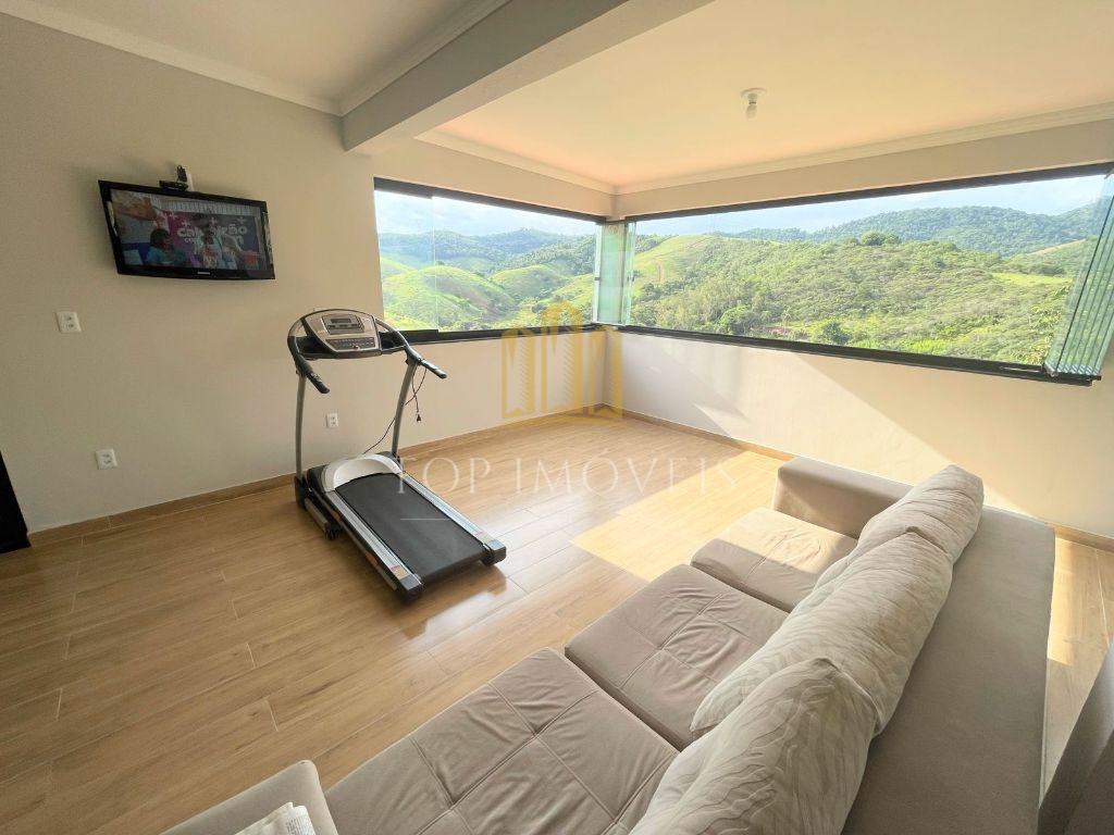 Belissima Chacara Com Vista Privilegiada Para a Natureza, Ideal Para Quem Busca Tranquilidade e Contato Com o Verde 4 Dormitórios, sendo 1 Suíte PIscina e Lazer.