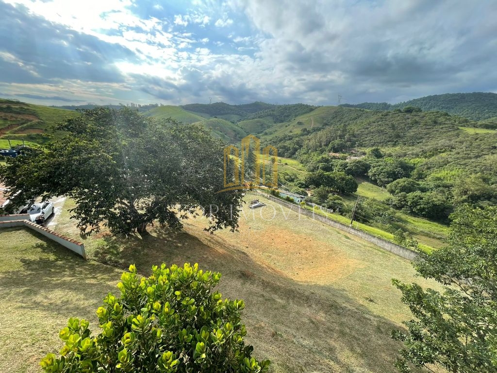 Belissima Chacara Com Vista Privilegiada Para a Natureza, Ideal Para Quem Busca Tranquilidade e Contato Com o Verde 4 Dormitórios, sendo 1 Suíte PIscina e Lazer.