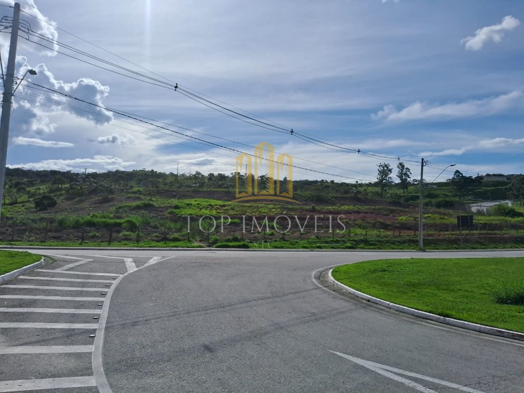 OPORTUNIDADE ÚNICA PARA GRANDES EMPREENDIMENTOS! Localização estratégica Bairro Putim, São José dos Campos-SP - Área total: +29.000 m² de potencial para desenvolvimento imobiliário, PERFEITO PARA…