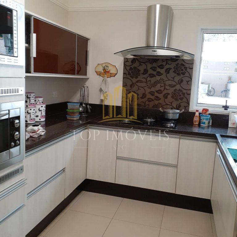 Otima casa em Condominio Fechado- Caçapava/ SP