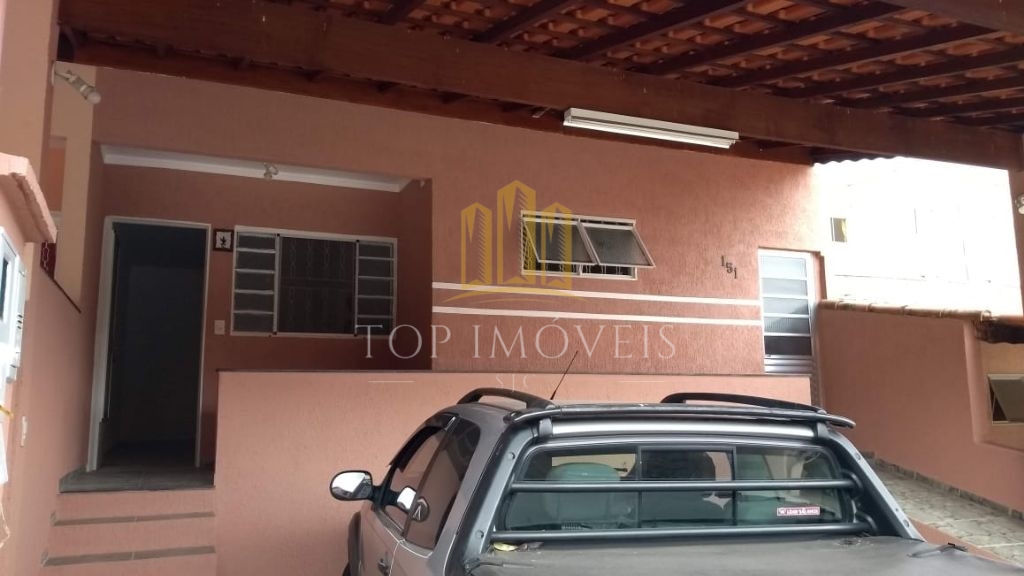 Oportunidade!! Linda Casa de 3 dormitórios, em um charmoso condomínio Próximo aos principais comércios do bairros