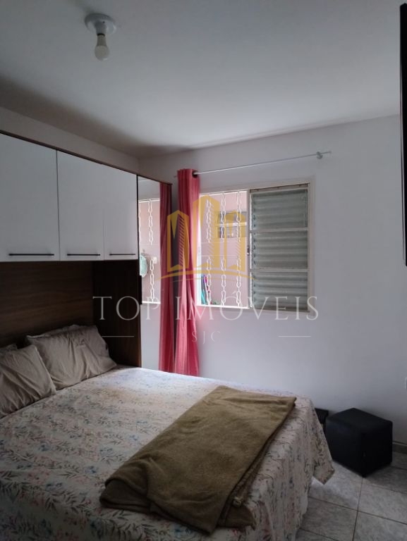 Oportunidade!! Linda Casa de 3 dormitórios, em um charmoso condomínio Próximo aos principais comércios do bairros