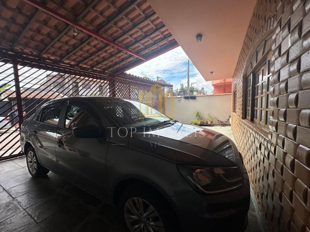 Lindo sobrado no Jd Portugal com 3 dormitórios com suite