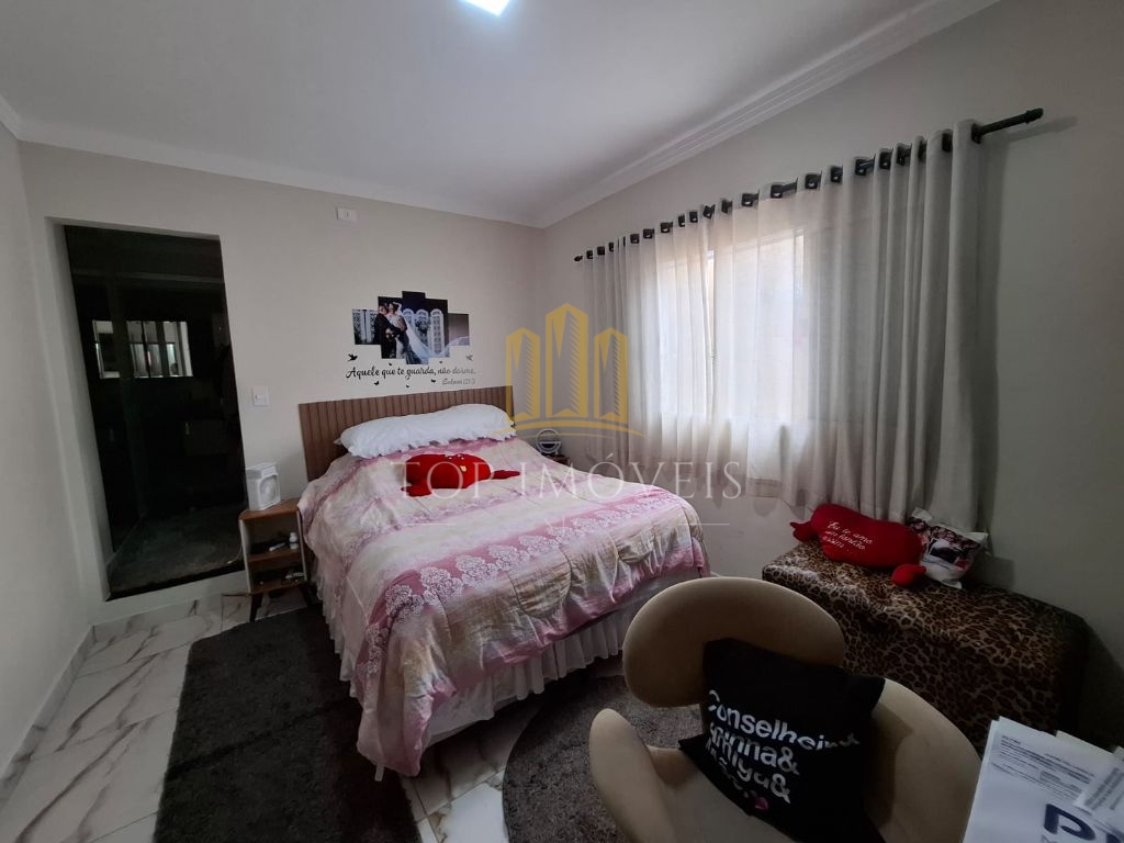 Casa Sobrado à Venda - Quartos, Suíte com closet, Excelente Localização na Zona Sul de São José dos Campos