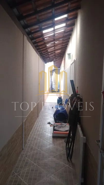 Linda Casa Localizada no Galo Branco 3 dormitorios com Planejados